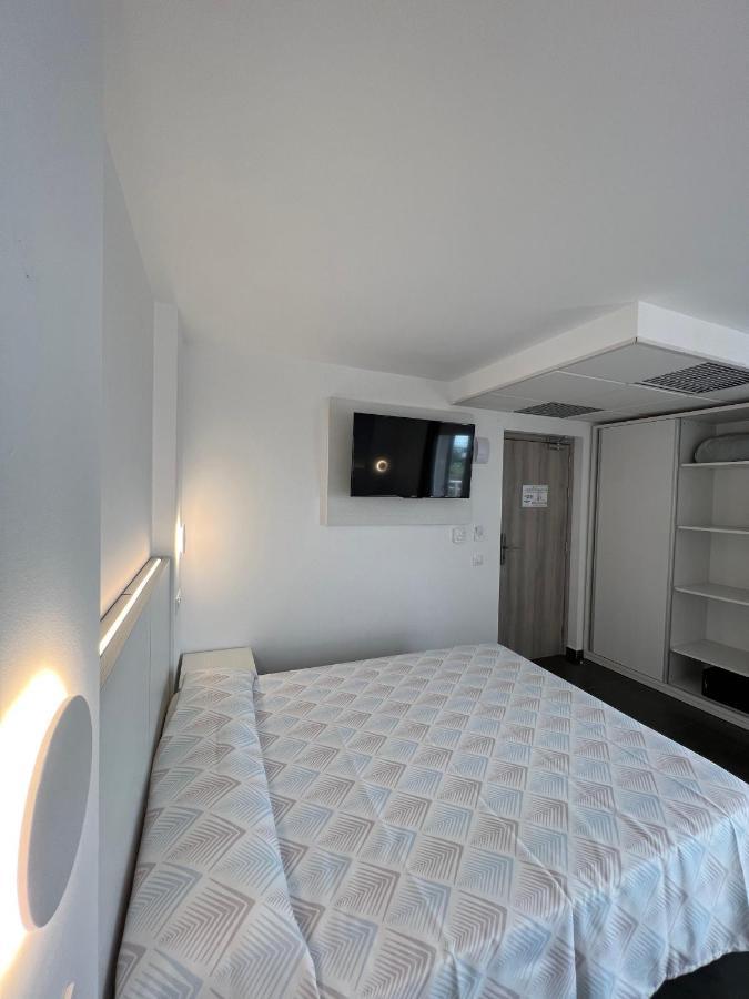 Chambre Lits Jumeaux Standard (2 Adultes)